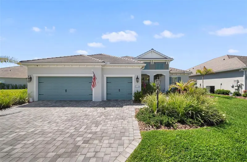 21244 Holmes Cir, FL