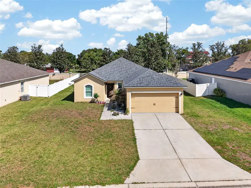 561 Lake Cummings Way, FL