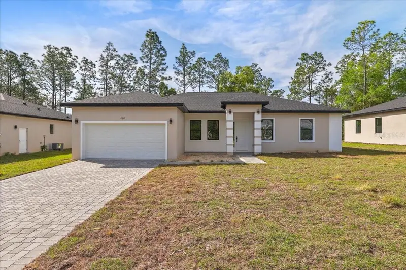 8677 N Circular Way, FL