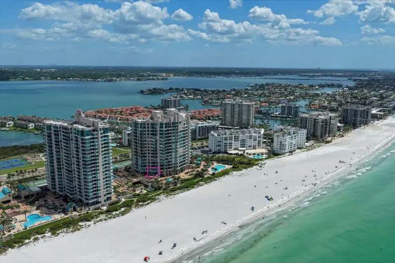1560 Gulf Blvd #304, FL