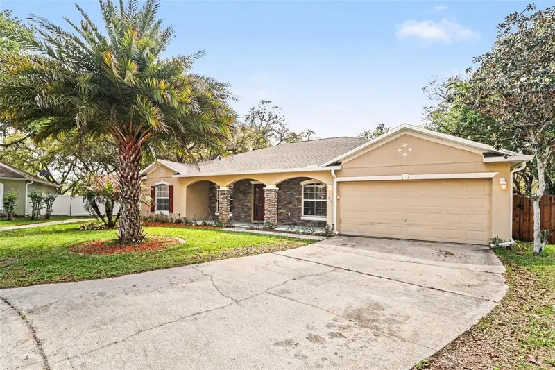 100 Festive Ct, FL