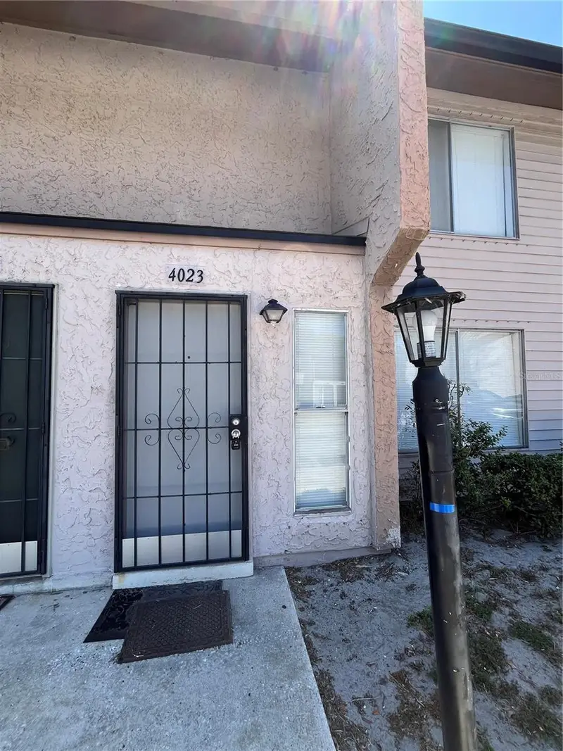 4023 Henley Rd #1702, FL