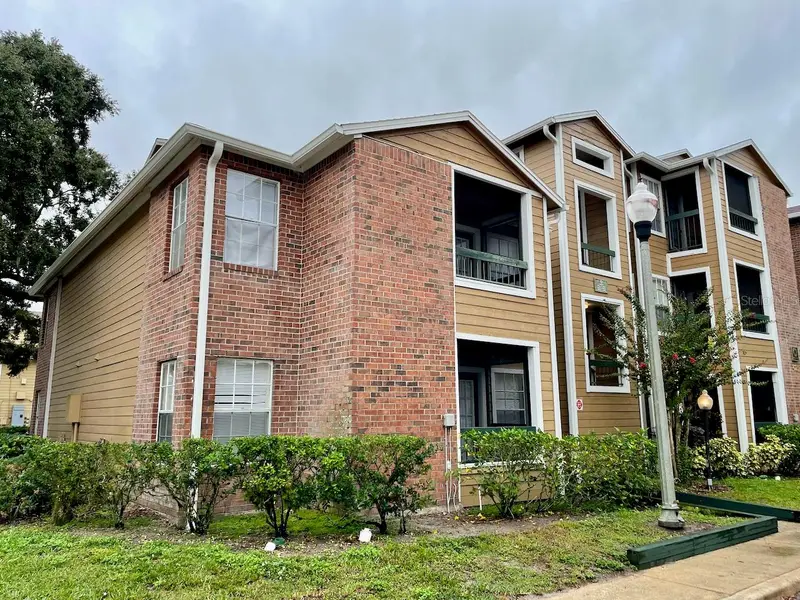 4225 Thornbriar Ln #201, FL