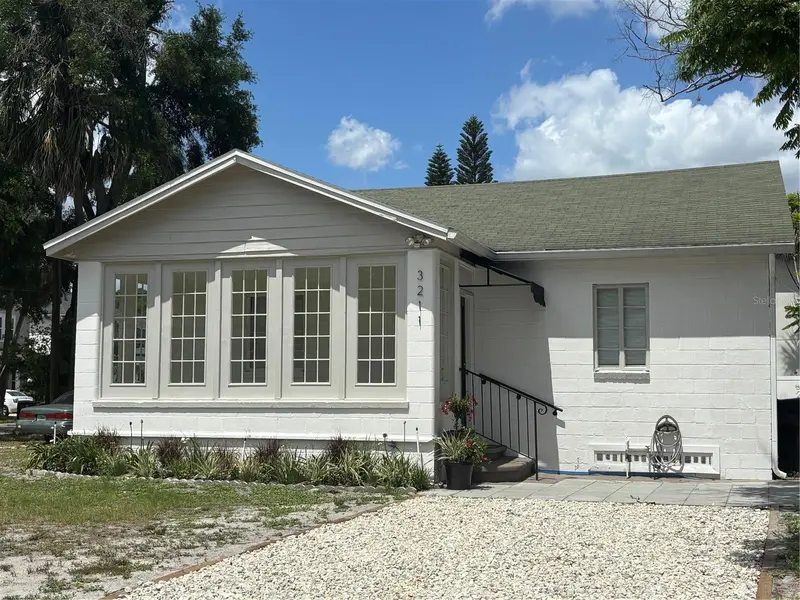 3211 W North A St, FL