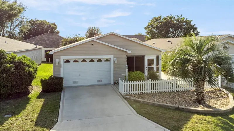 672 Richland Rd, FL