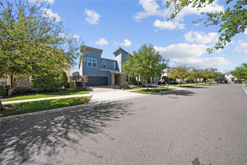 9014 Pelican Cove Trl, FL