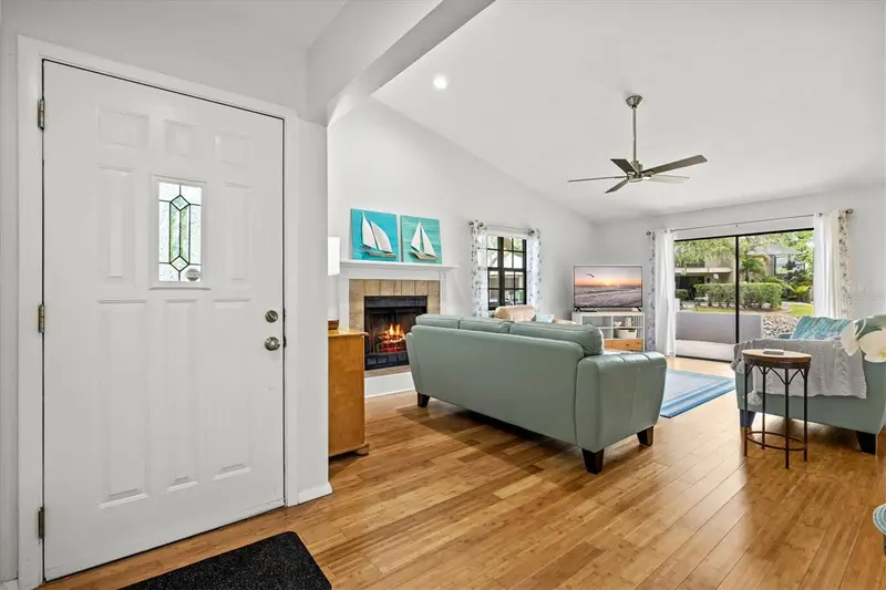 4566 Hidden View Pl #7, FL