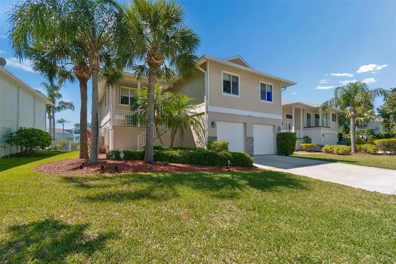 6211 Bayside Dr, FL