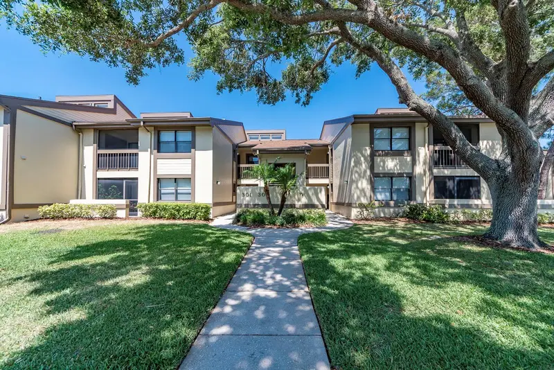 304 Woodlake Wynde #304, FL