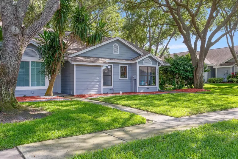 2668 Bentley Dr, FL