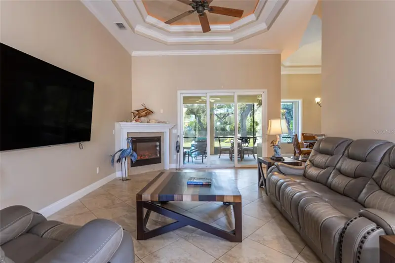 45 N Riverwalk Dr, FL