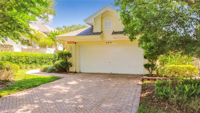 848 Crepe Myrtle Cir, FL