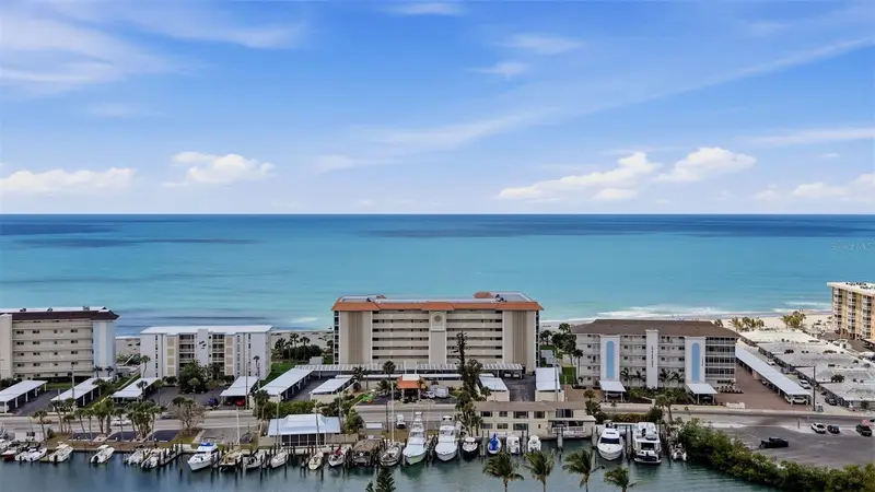 1150 Tarpon Center Dr #3d, FL