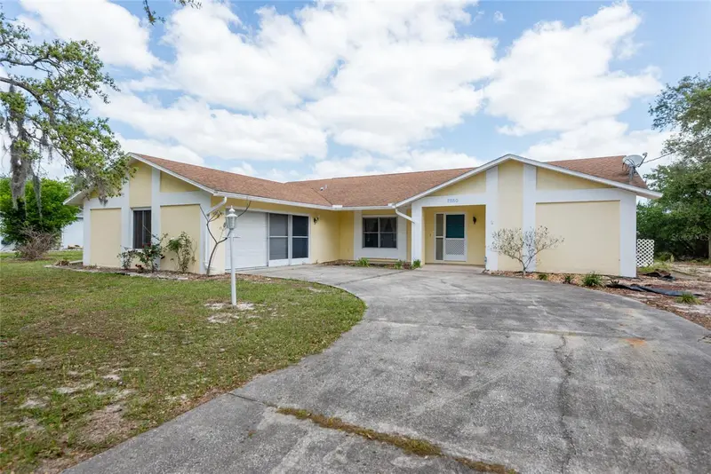7550 Gates Cir, FL