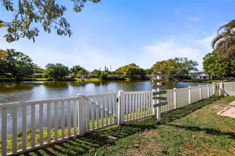 1218 Lazy Lake Rd E, FL