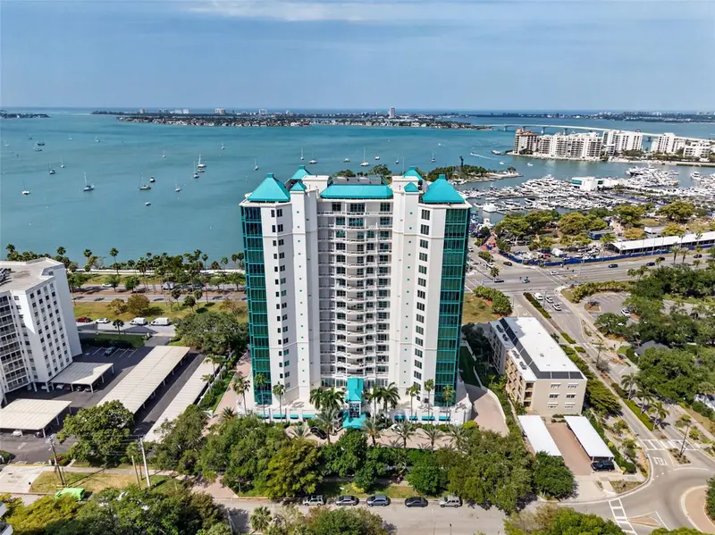 340 S Palm Ave #14, FL