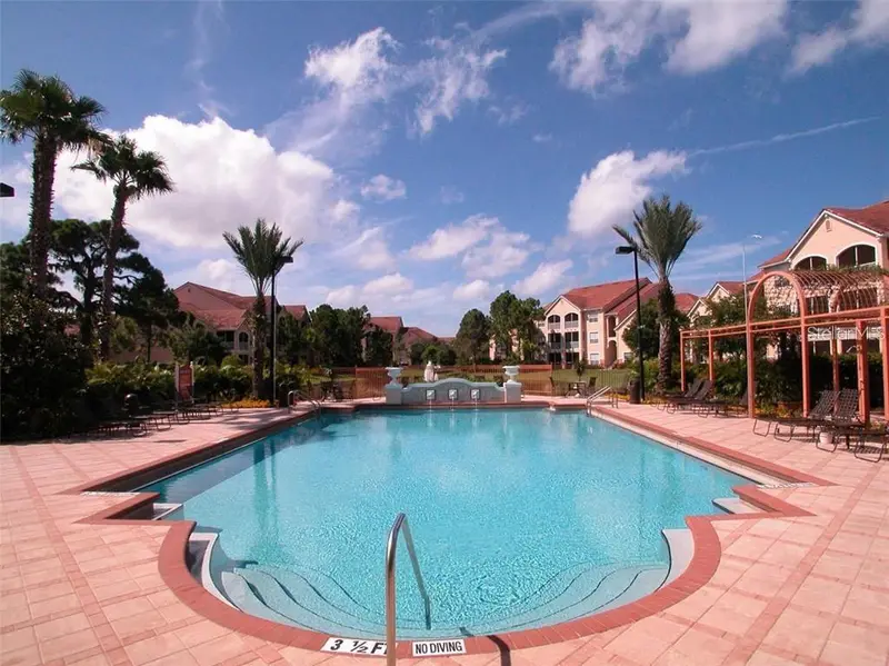 4152 Central Sarasota Pkwy #723, FL