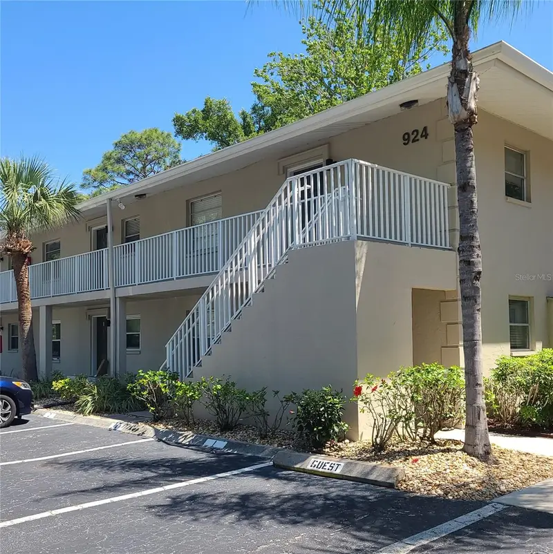924 La Costa Cir #4, FL