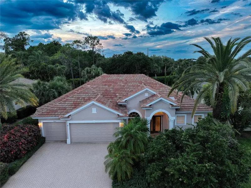 816 Shadow Bay Way, FL