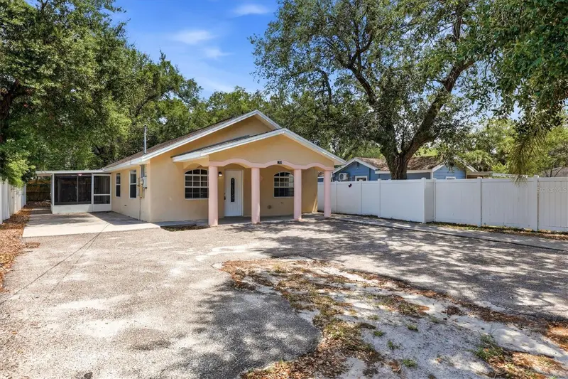 1708 E Genesee St, FL
