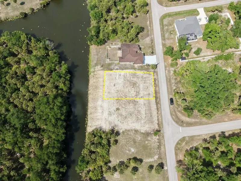 553 Pembroke Drive, FL