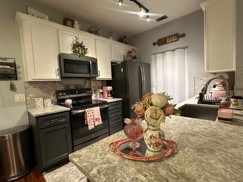 875 Grand Regency Pt #203, FL