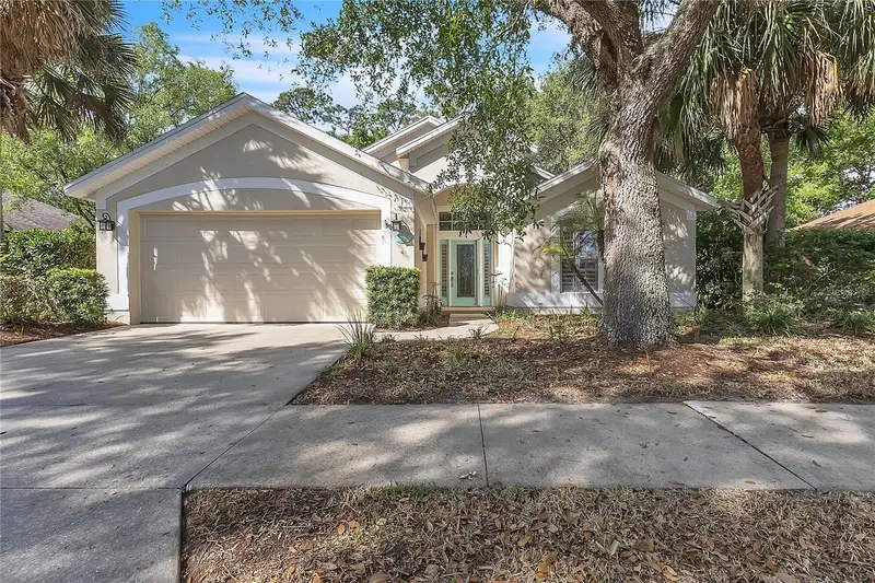 32 Shinnecock Dr, FL