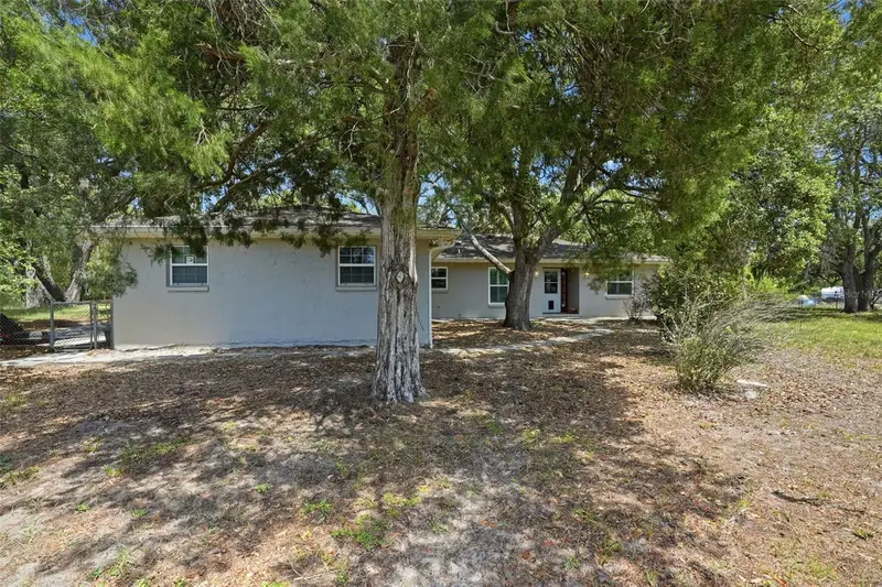 15620 Hays Rd, FL
