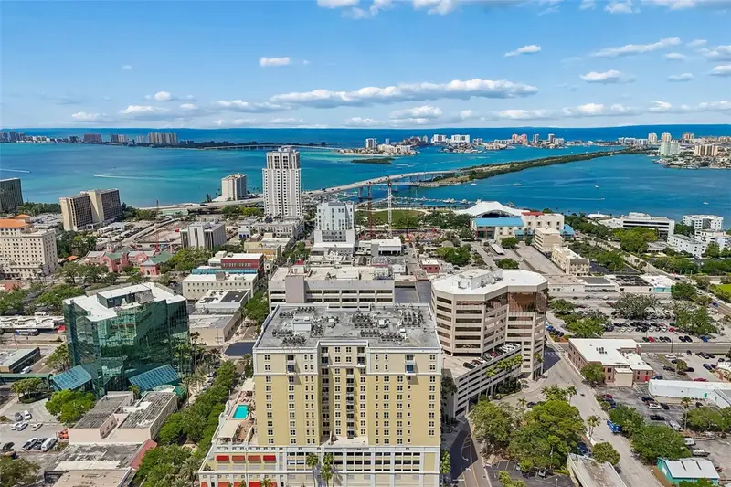 628 Cleveland St #904, FL