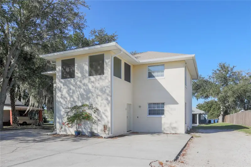 260 S Central Ave, FL