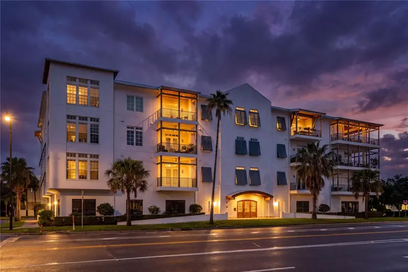 91 Davis Blvd #303, FL