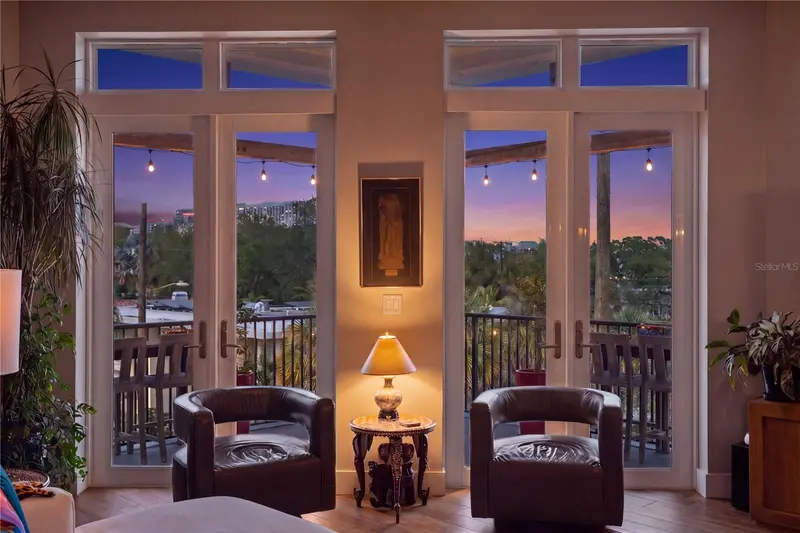 91 Davis Blvd #303, FL