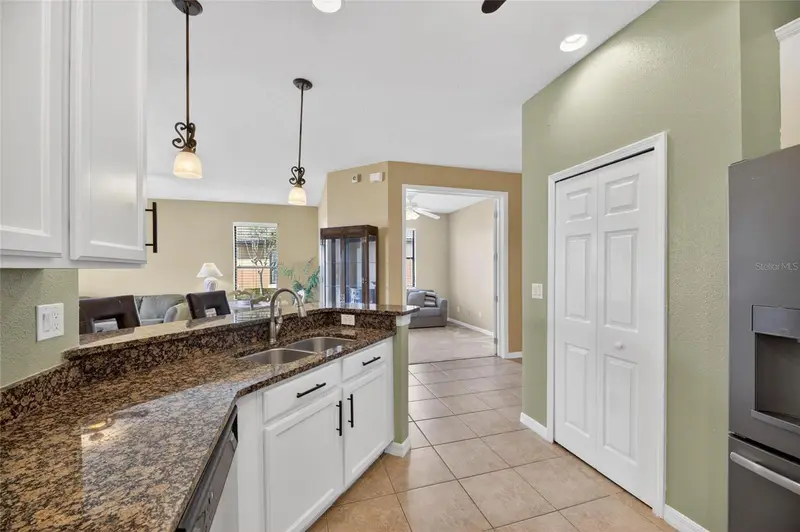 5667 Sunset Falls Dr, FL