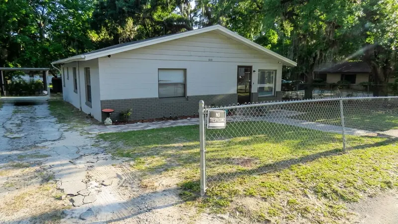 1021 Mcnamee St, FL