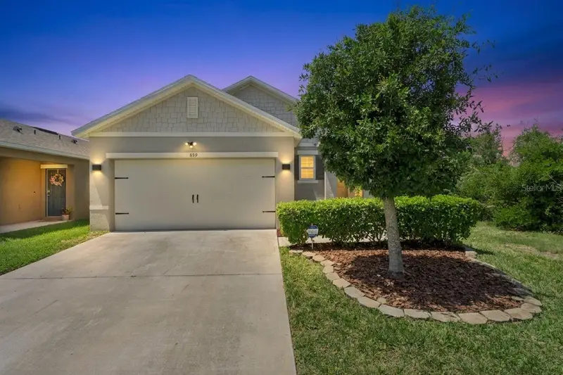 859 Gunnison Dr, FL