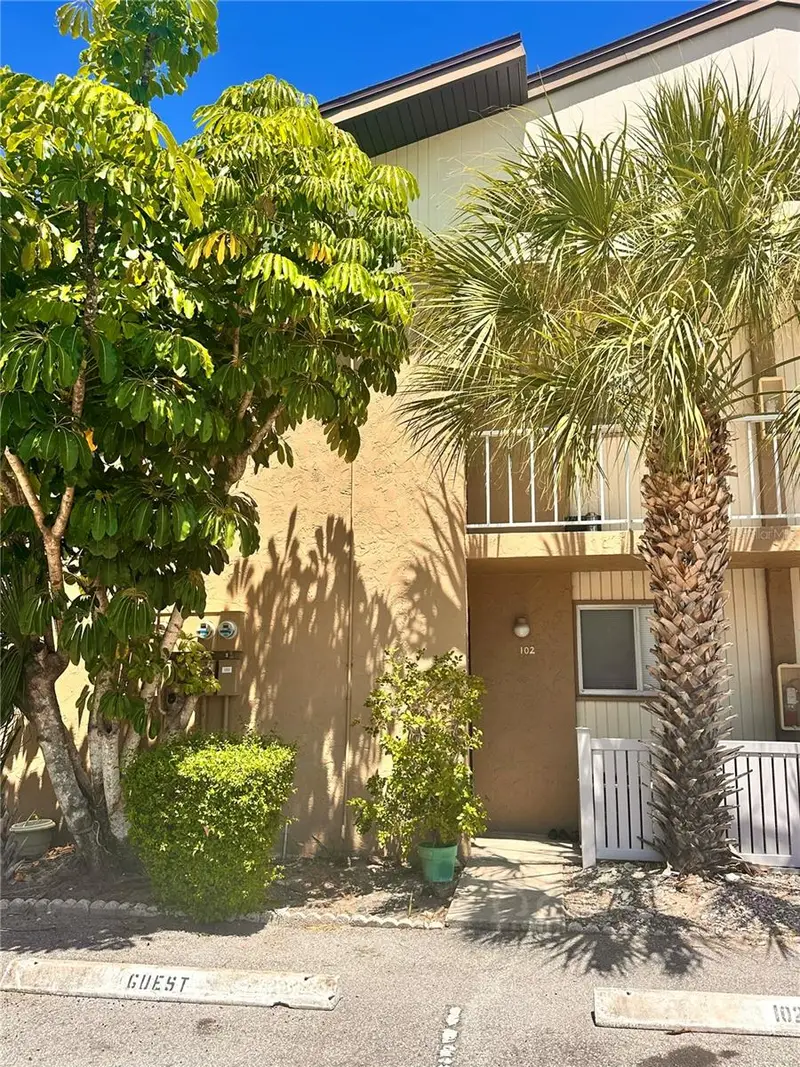 2938 Clark Rd #102, FL