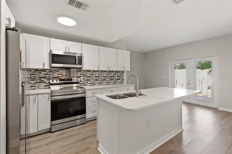 4330 Tyler Cir N, FL