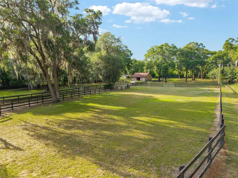 8117 Sw 41st Place Rd, FL