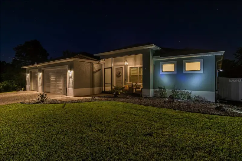 908 Hibiscus Ave, FL