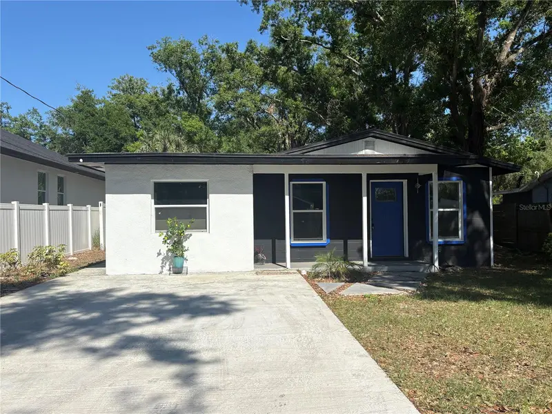 7019 N Willow Ave, FL
