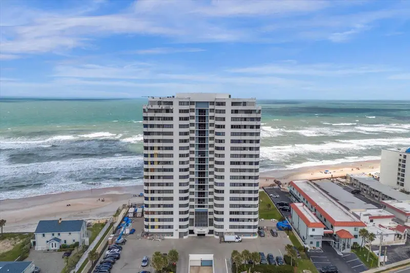 1420 N Atlantic Ave #302, FL