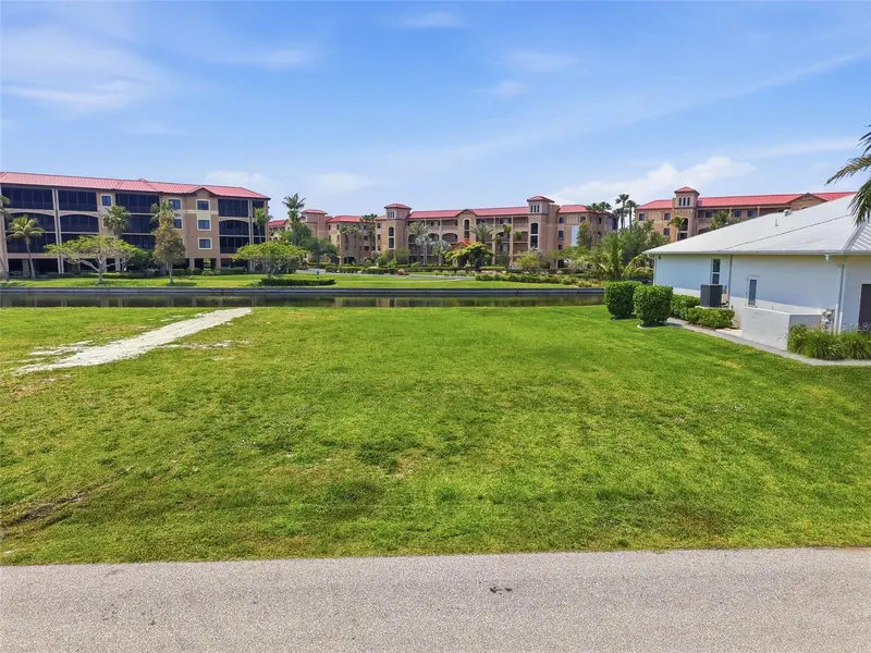 81 Colony Point Dr, FL
