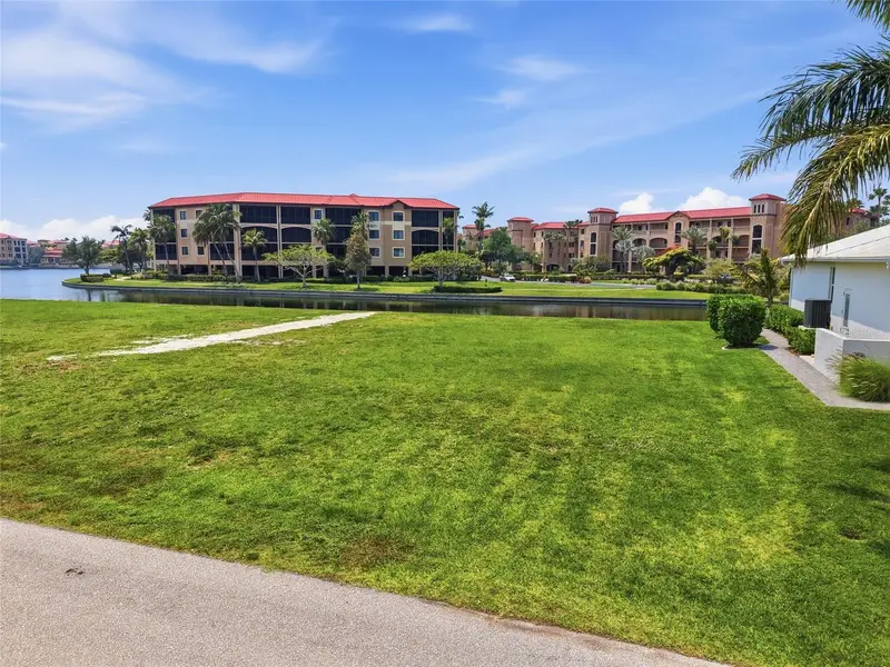 81 Colony Point Dr, FL