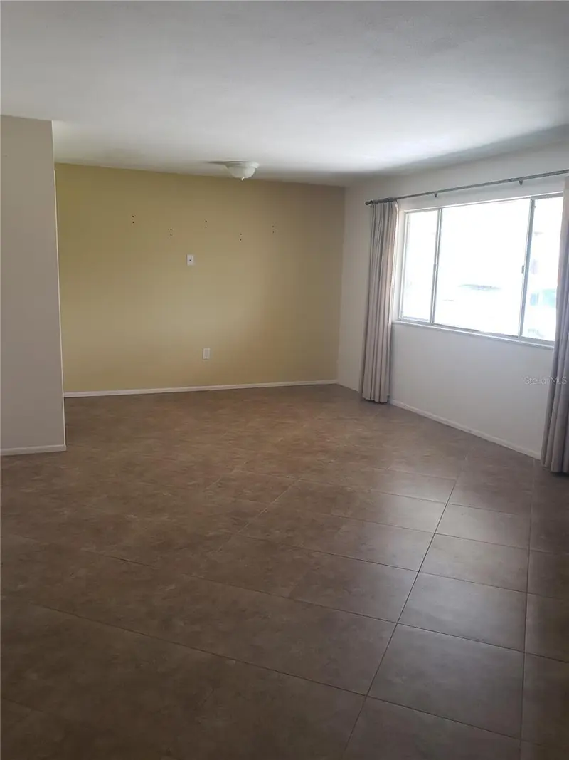 714 Indian Wells Ave, FL