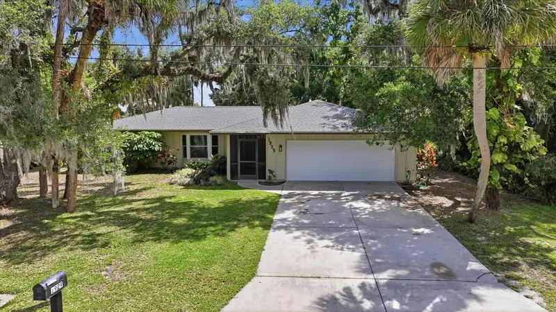 1929 Par Pl, FL