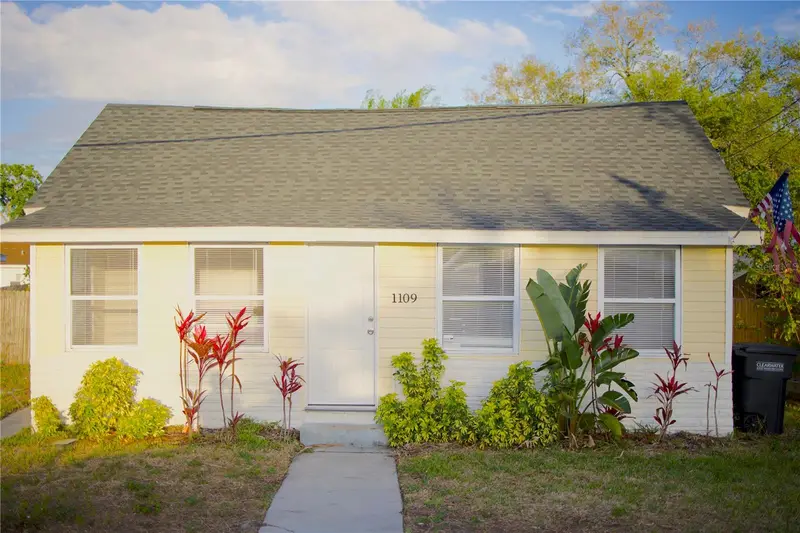 1109 Blanche B Littlejohn Trl, FL
