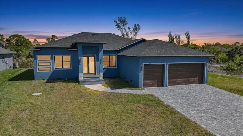 15096 Lakeland Cir, FL