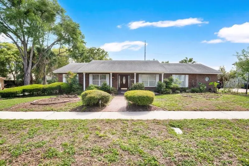 206 Cattail Ct, FL