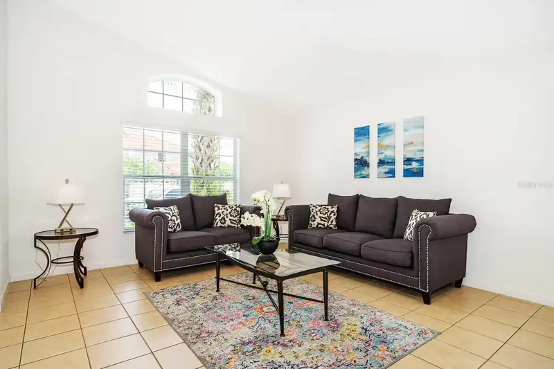 420 Viola Dr, FL