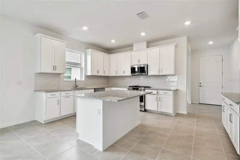 18185 Cherished Loop, FL